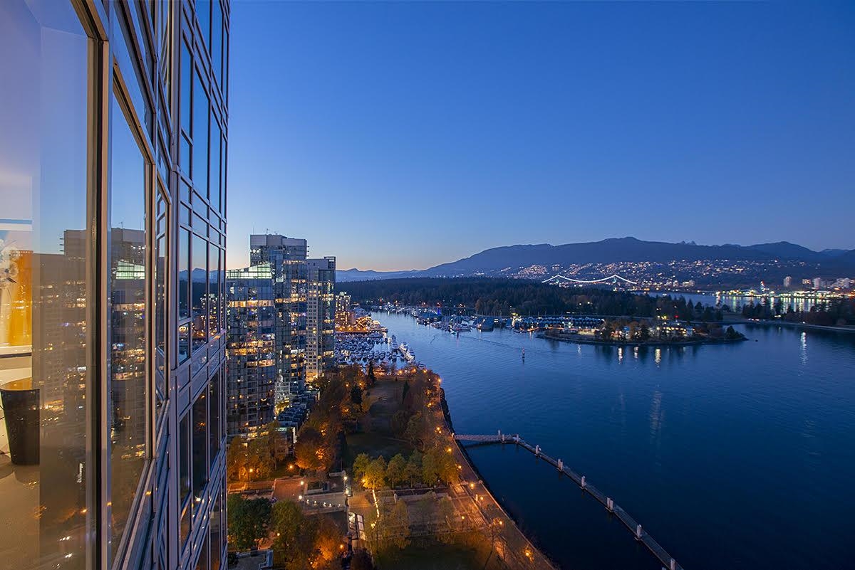 Two Harbour Green View - 1139 W Cordova St, Vancouver, BC
